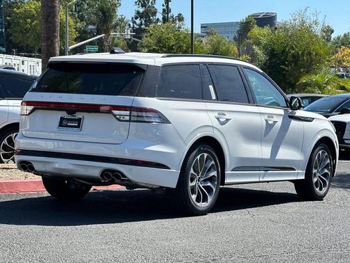 2025 Lincoln Aviator Premiere
