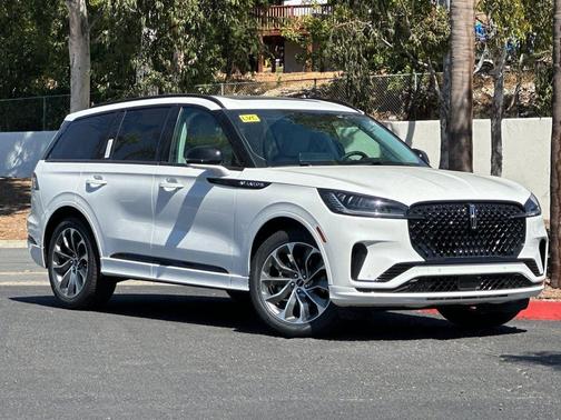 2025 Lincoln Aviator Premiere