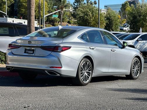 2022 Lexus ES 350 Base