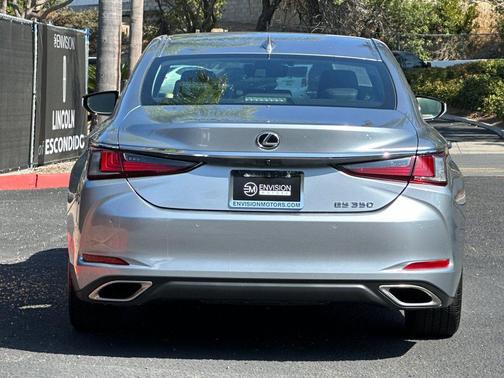 2022 Lexus ES 350 Base