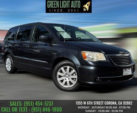 2014 Chrysler Town & Country Touring