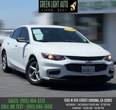 Summit White 2017 Chevrolet Malibu 1LS