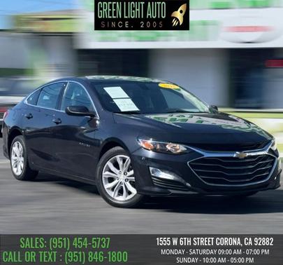 Mosaic Black Metallic 2022 Chevrolet Malibu 4dr Sdn LT