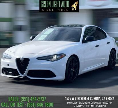 Alfa White 2019 Alfa Romeo Giulia Sport
