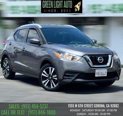 Brilliant Silver Metallic 2019 Nissan Kicks SV