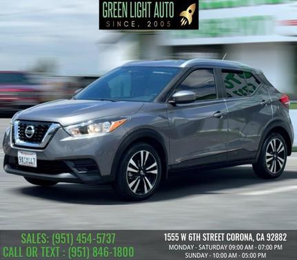 Brilliant Silver Metallic 2019 Nissan Kicks SV