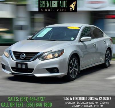 Pearl White 2017 Nissan Altima 2.5 SR