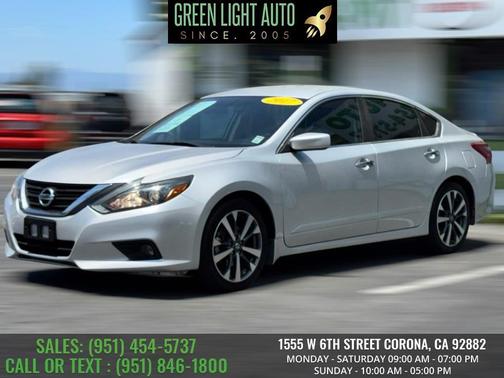 Pearl White 2017 Nissan Altima 2.5 SR