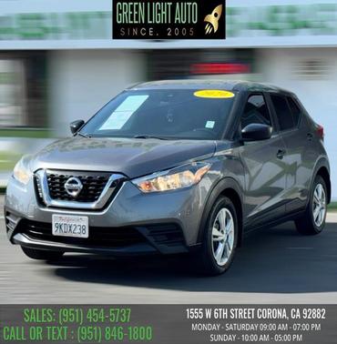 Gun Metallic 2020 Nissan Kicks S