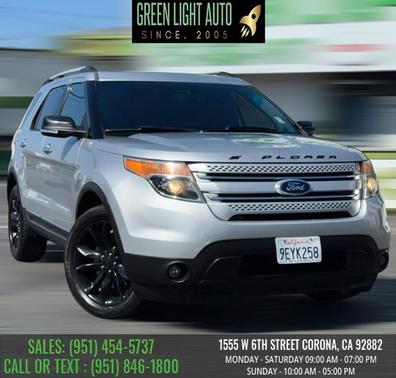 Ingot Silver Metallic 2015 Ford Explorer XLT