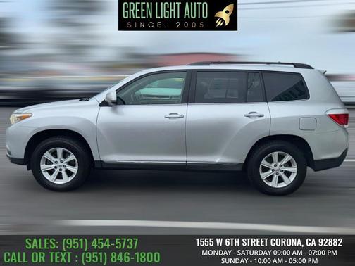 2011 Toyota Highlander SE