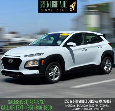 Chalk White 2020 Hyundai KONA SE Auto FWD
