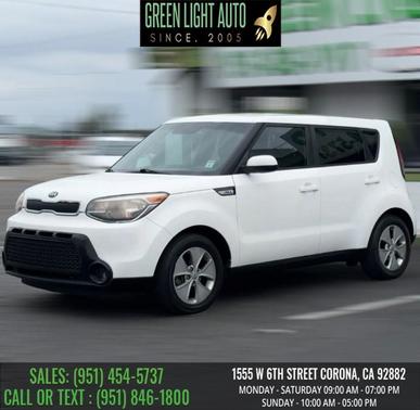 Clear White 2016 Kia Soul Base