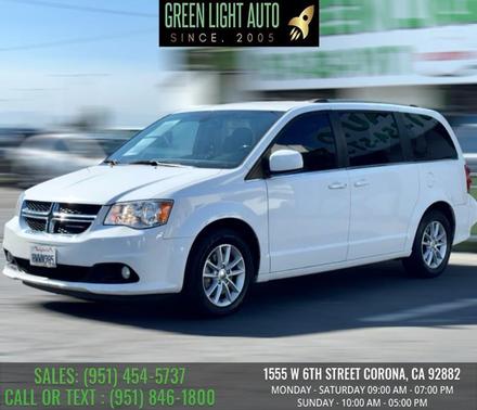 White Knuckle Clearcoat 2019 Dodge Grand Caravan SXT