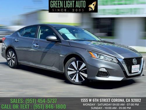 Scarlet Ember Tintcoat 2021 Nissan Altima 2.5 SV