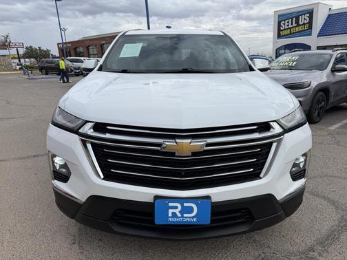 2023 Chevrolet Traverse LT Leather