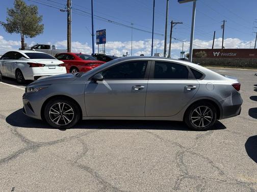 2022 Kia Forte LXS