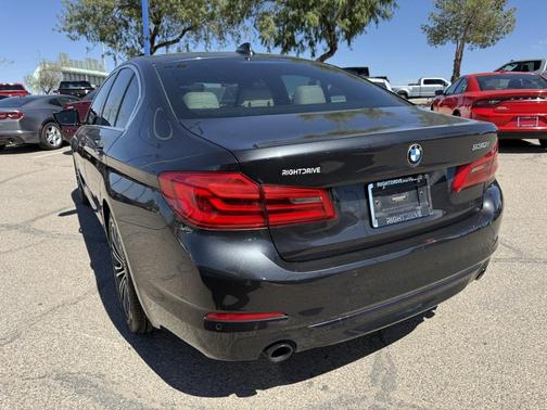 2018 BMW 530 530i