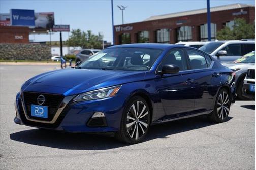 2022 Nissan Altima SR FWD