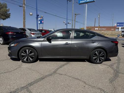 2022 Nissan Altima 2.5 SV