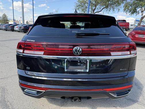 2024 Volkswagen Atlas Cross Sport 2.0T SE w/Technology 4MOTION