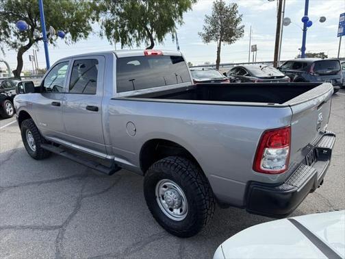 2020 RAM 2500 Tradesman Crew Cab 4X4 6'4' Box