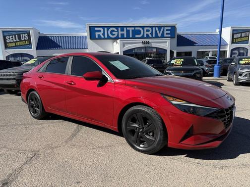 2021 Hyundai ELANTRA SEL