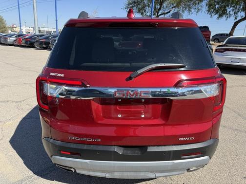 2023 GMC Acadia AWD SLT