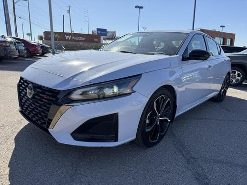2023 Nissan Altima SR VC-Turbo FWD