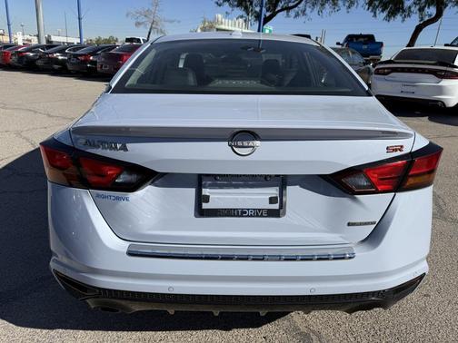 2023 Nissan Altima SR VC-Turbo FWD