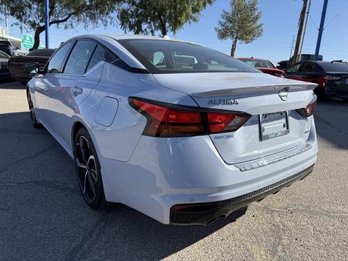 2023 Nissan Altima SR VC-Turbo FWD