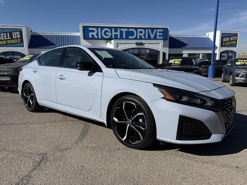 2023 Nissan Altima SR VC-Turbo FWD