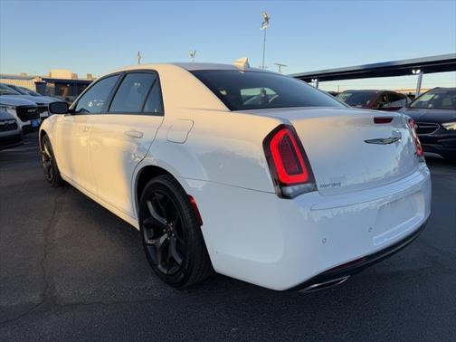2023 Chrysler 300 S