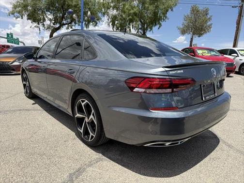 2021 Volkswagen Passat 2.0T R-Line