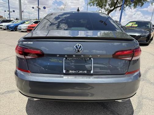 2021 Volkswagen Passat 2.0T R-Line