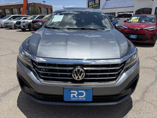 2021 Volkswagen Passat 2.0T R-Line