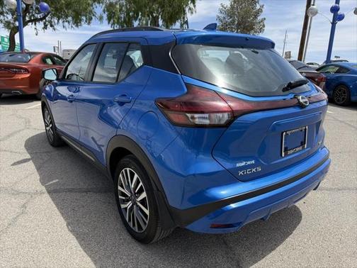 2023 Nissan Kicks SR
