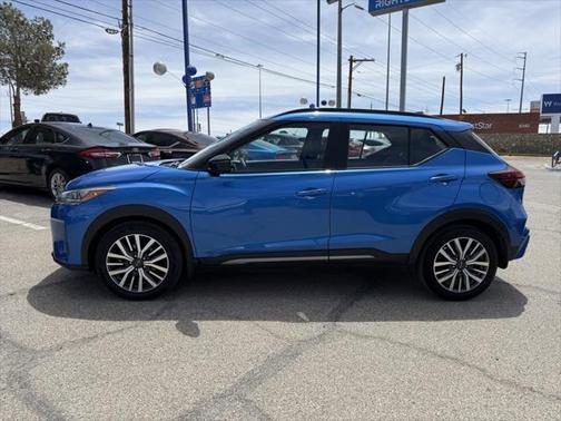 2023 Nissan Kicks SR