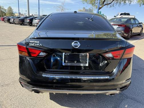 2020 Nissan Altima SR FWD