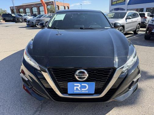 2020 Nissan Altima SR FWD