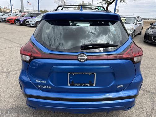 2024 Nissan Kicks SR