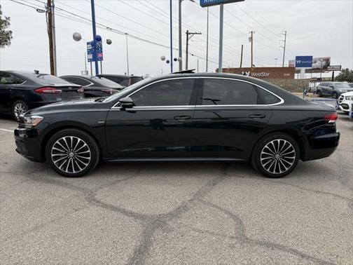 2022 Volkswagen Passat 2.0T Limited Edition