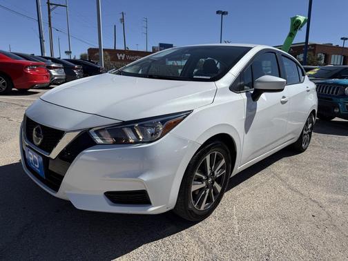 2022 Nissan Versa 1.6 SV