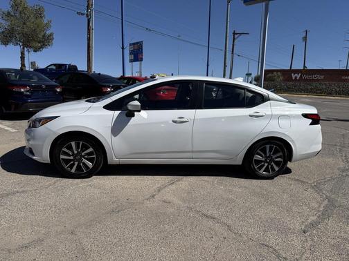 2022 Nissan Versa 1.6 SV