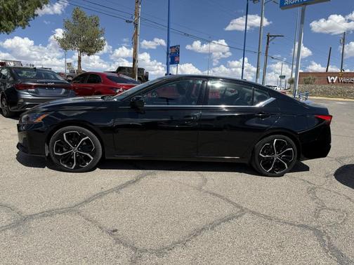 2023 Nissan Altima SR FWD