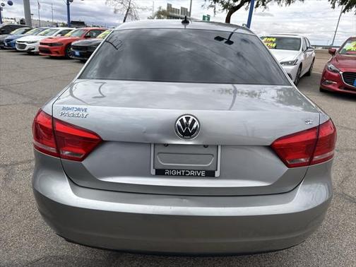 2012 Volkswagen Passat 2.5 SE