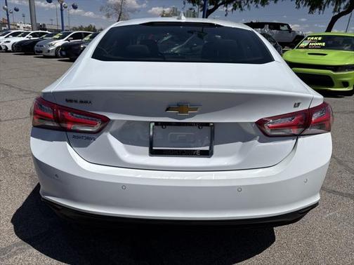 2022 Chevrolet Malibu FWD LT