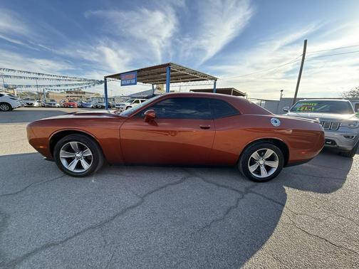 2021 Dodge Challenger SXT