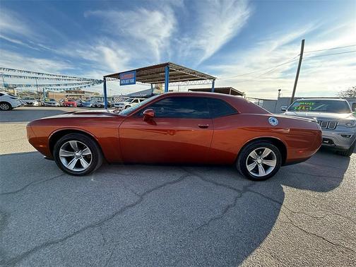 2021 Dodge Challenger SXT