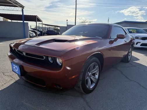 2021 Dodge Challenger SXT